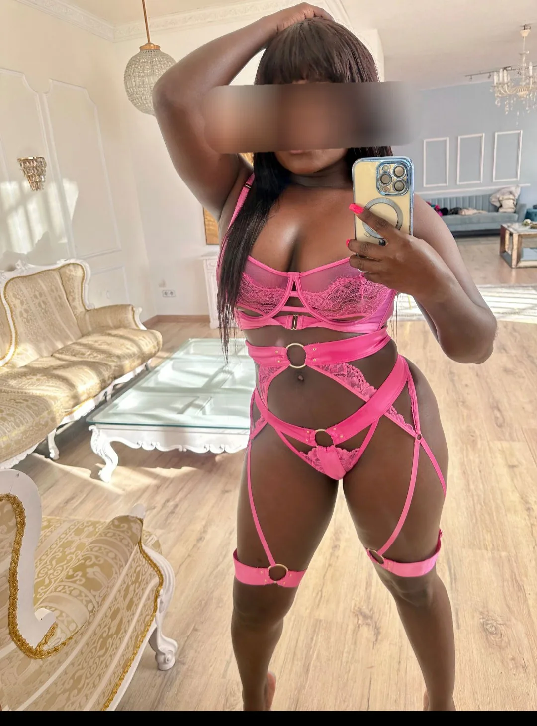 Amina escort Belfast